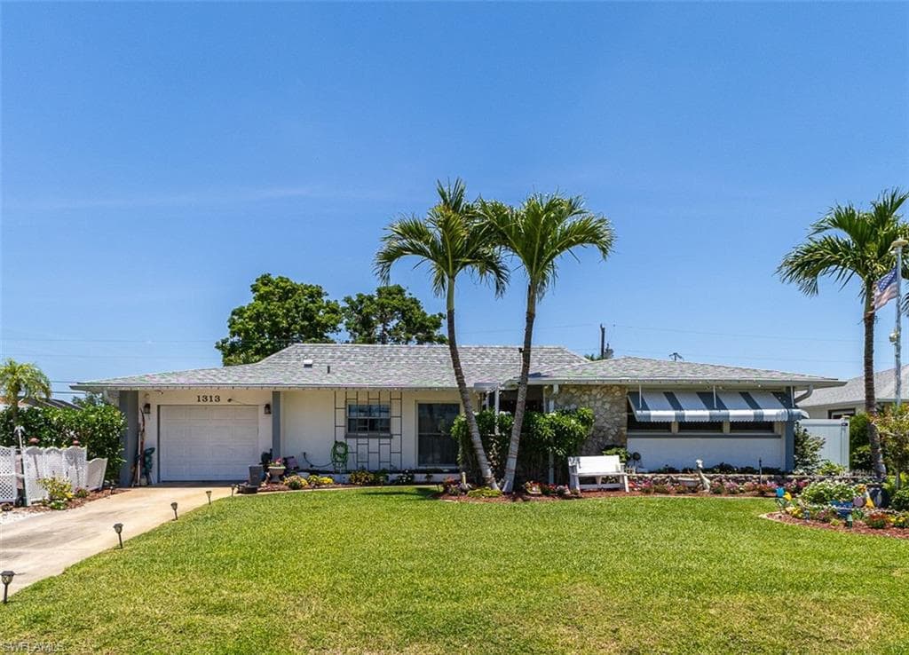 1313 Shelby PKWY CAPE CORAL, FL 33904