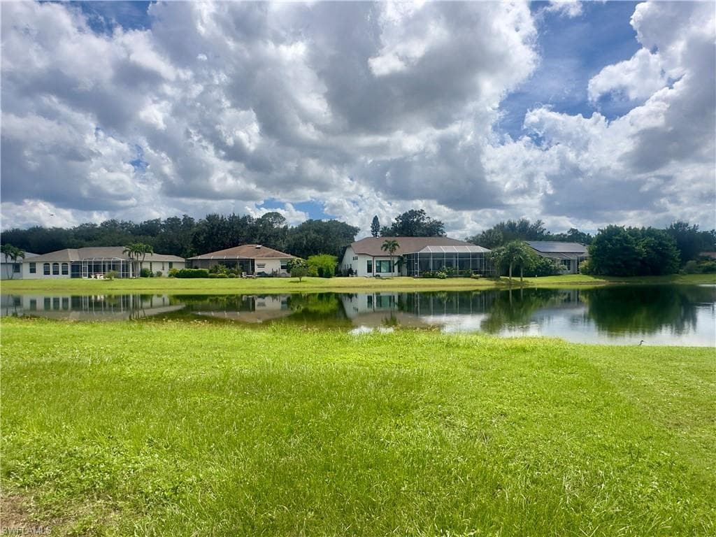 9382 Pineapple RD FORT MYERS, FL 33967
