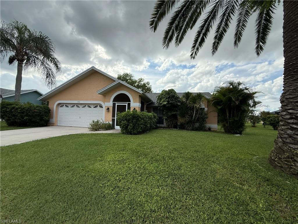 546 Whispering Wind BEND LEHIGH ACRES, FL 33974