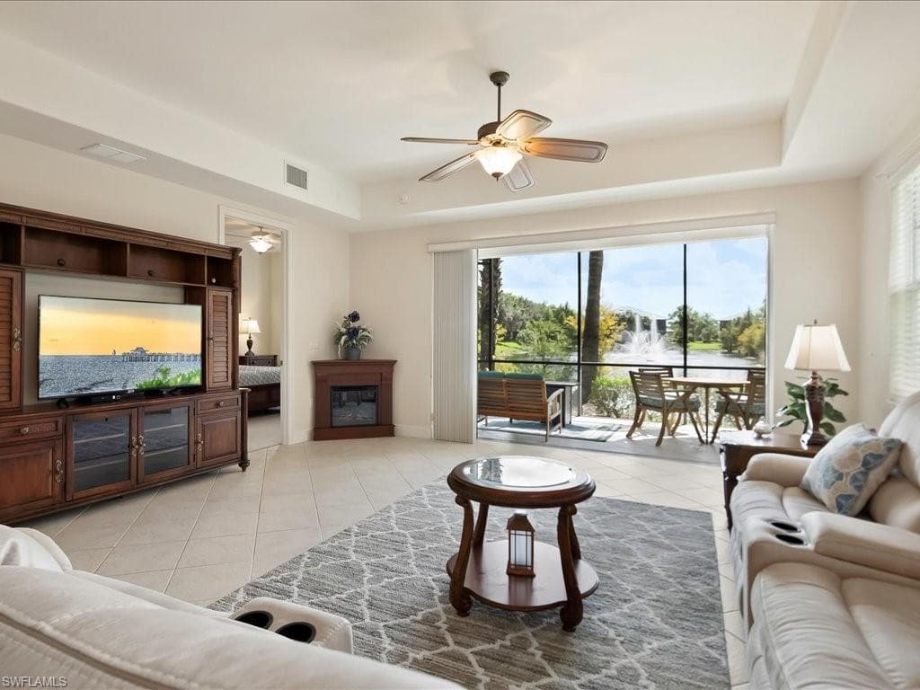 7832 Hawthorne DR 1902 NAPLES, FL 34113