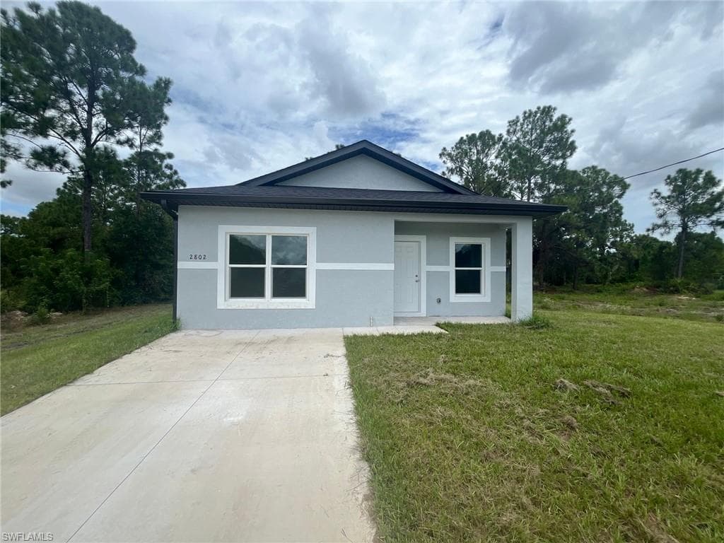 2802 49th ST W LEHIGH ACRES, FL 33971