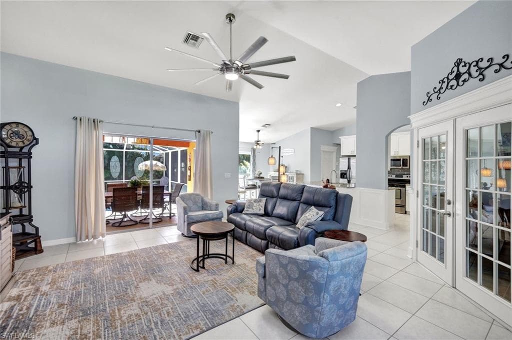 5323 SW 22nd PL CAPE CORAL, FL 33914