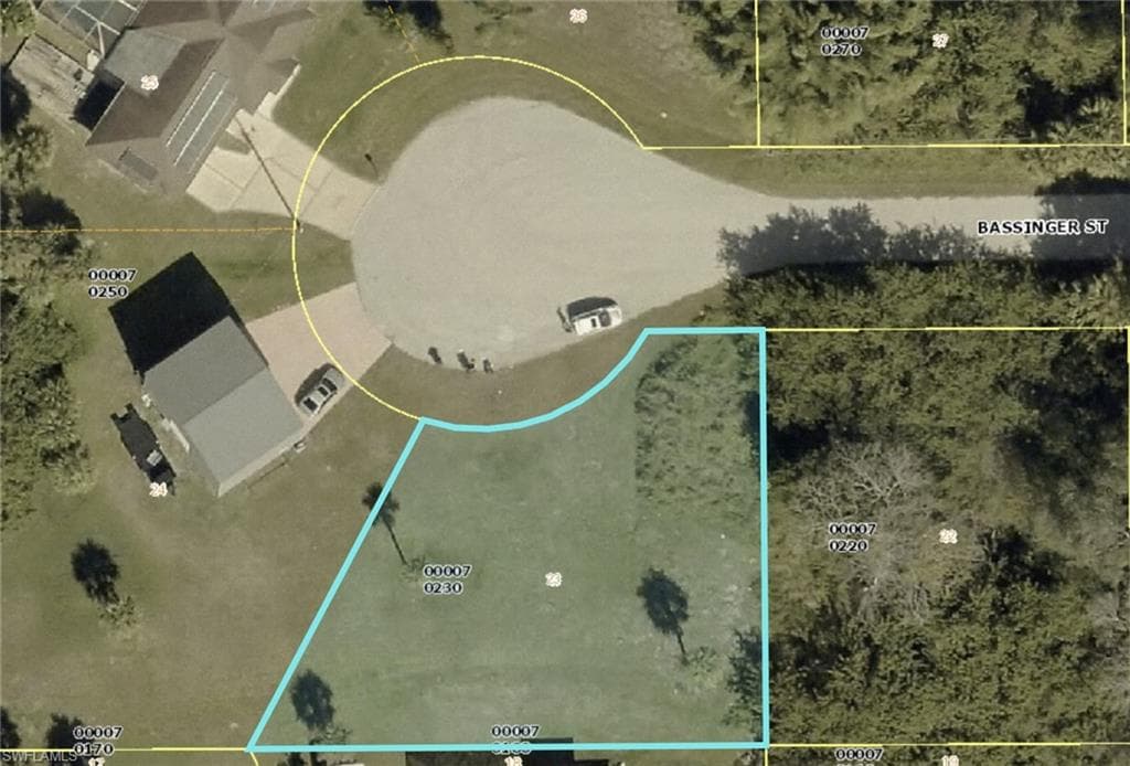 2905 Bassinger ST LEHIGH ACRES, FL 33972