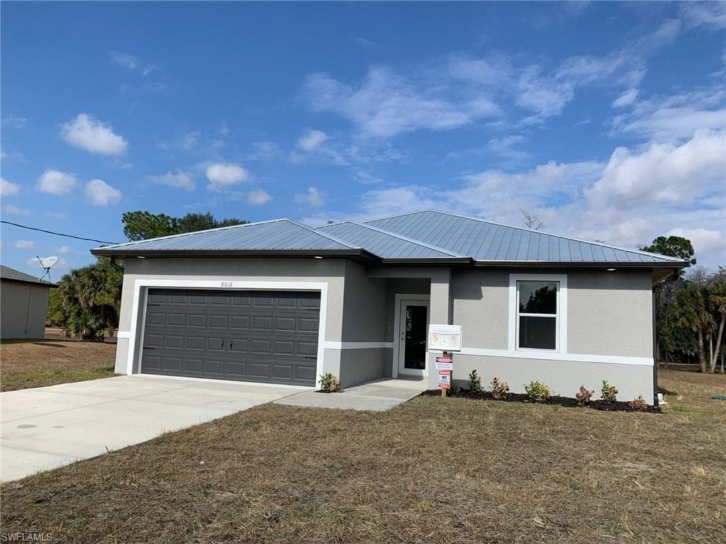 8012 Spice CT LABELLE, FL 33935
