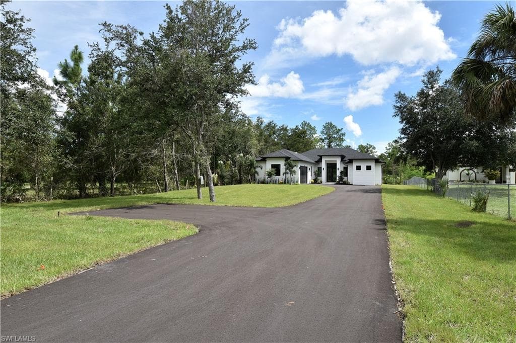 432 16 ST SE NAPLES, FL 34117