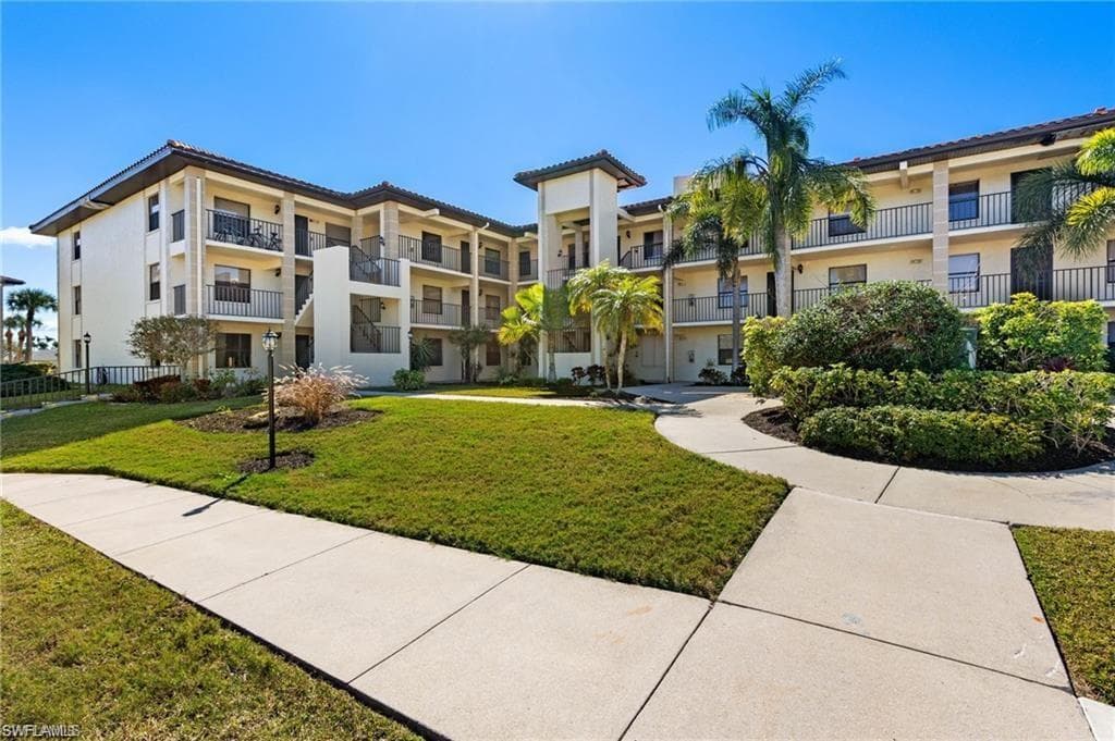 12601 Kelly Sands WAY 422 FORT MYERS, FL 33908