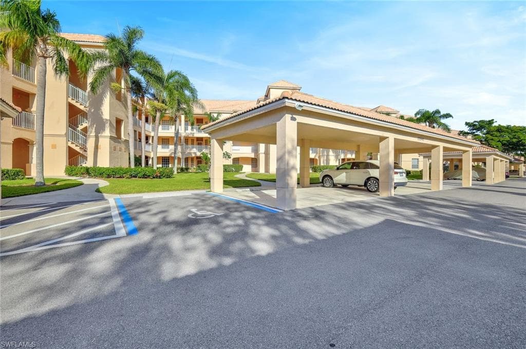 17040 Willowcrest WAY 205 FORT MYERS, FL 33908