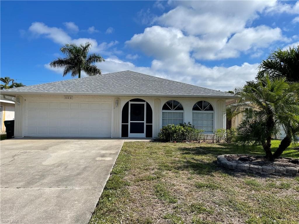 563 99th AVE N NAPLES, FL 34108