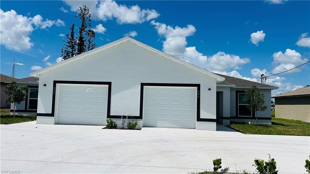 607 SE 7th ST CAPE CORAL, FL 33990