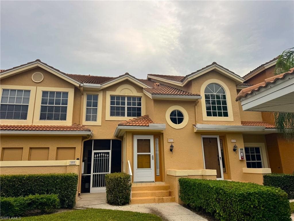 13046 Amberley CT 611 BONITA SPRINGS, FL 34135