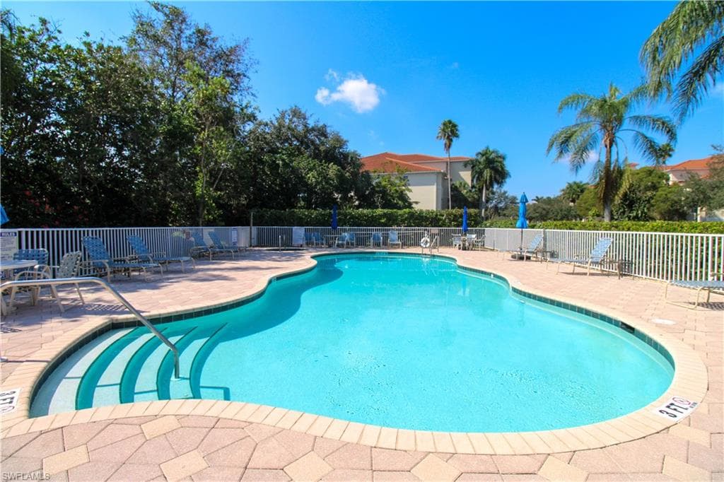 4853 Hampshire CT 107 NAPLES, FL 34112