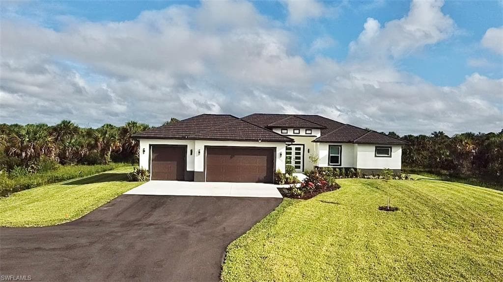539 37th AVE NW NAPLES, FL 34120