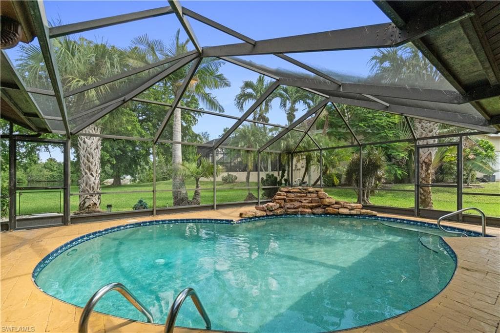 7220 Hendry Creek DR FORT MYERS, FL 33908