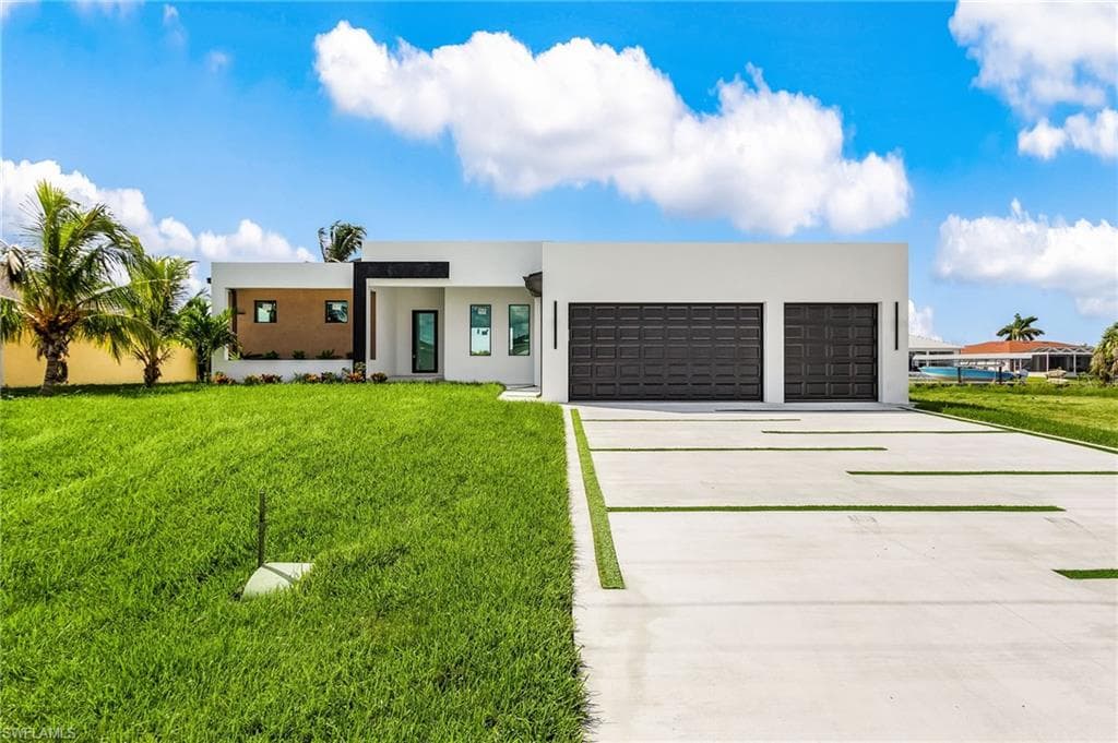 4116 36th LN CAPE CORAL, FL 33993