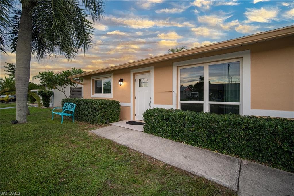 7258 Buchanan RD FORT MYERS, FL 33967