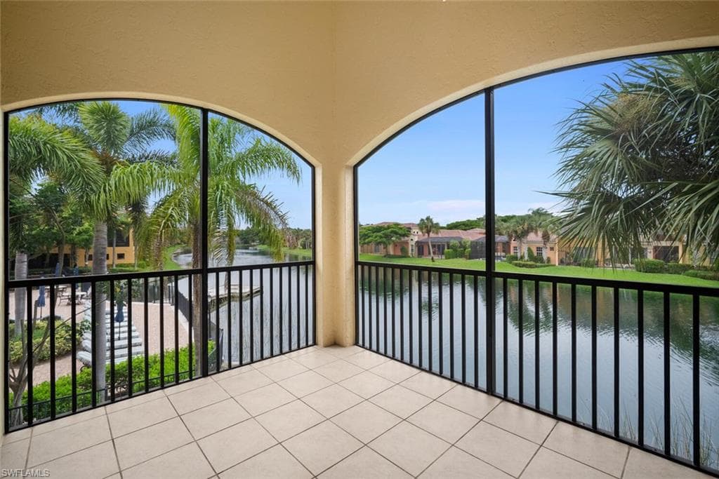 8581 Via Garibaldi CIR 201 ESTERO, FL 33928