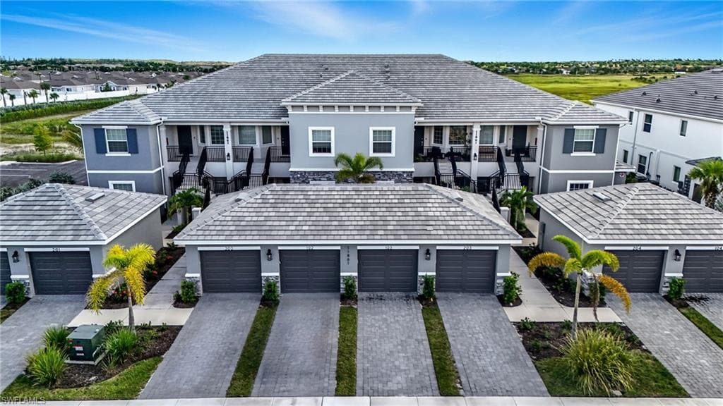 11861 Venetian Lagoon DR FORT MYERS, FL 33913