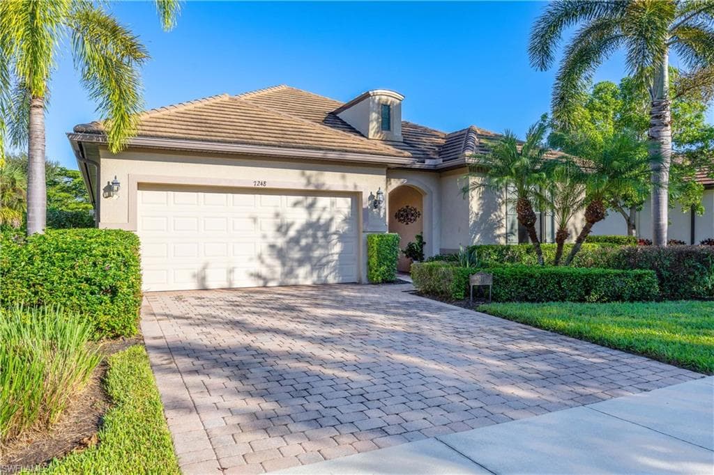 7248 Live Oak DR NAPLES, FL 34114