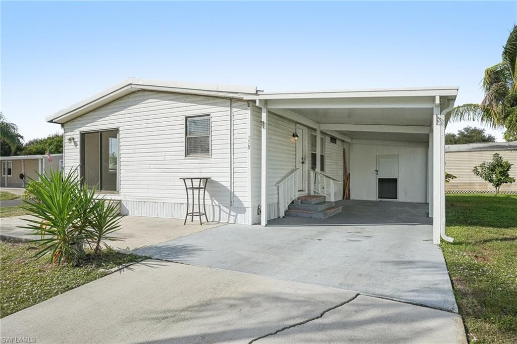 53 Grosbeak LN NAPLES, FL 34114