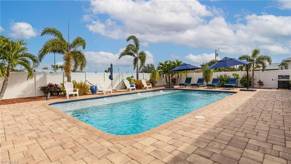 1013 SW 4th PL CAPE CORAL, FL 33991