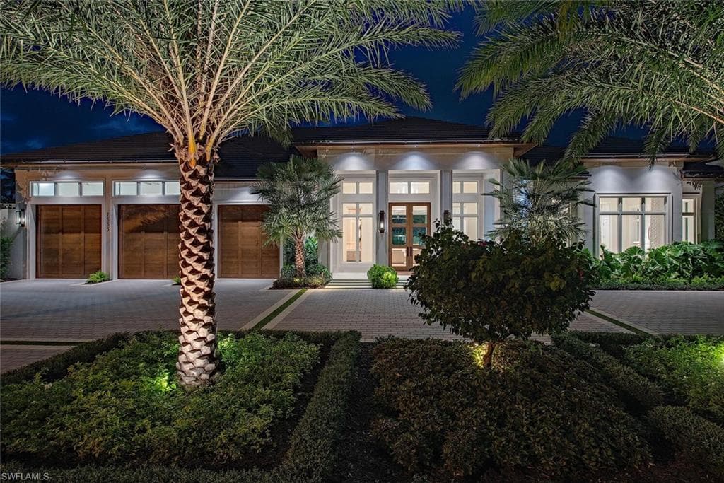 1555 Nautilus RD NAPLES, FL 34102