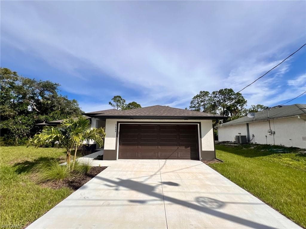 3606 51st ST W LEHIGH ACRES, FL 33971