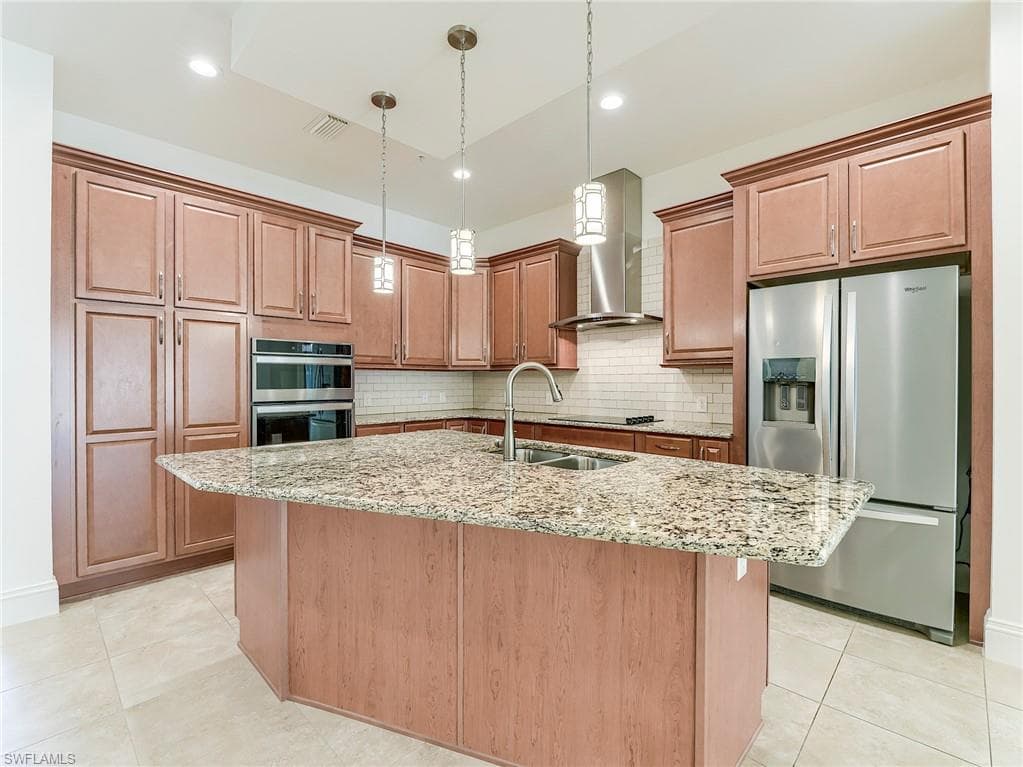 21530 Strada Nuova CIR 215 ESTERO, FL 33928