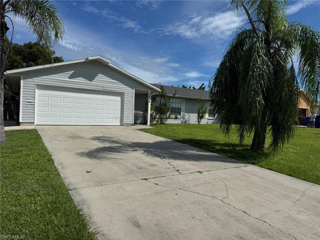 3806 6th ST W LEHIGH ACRES, FL 33971