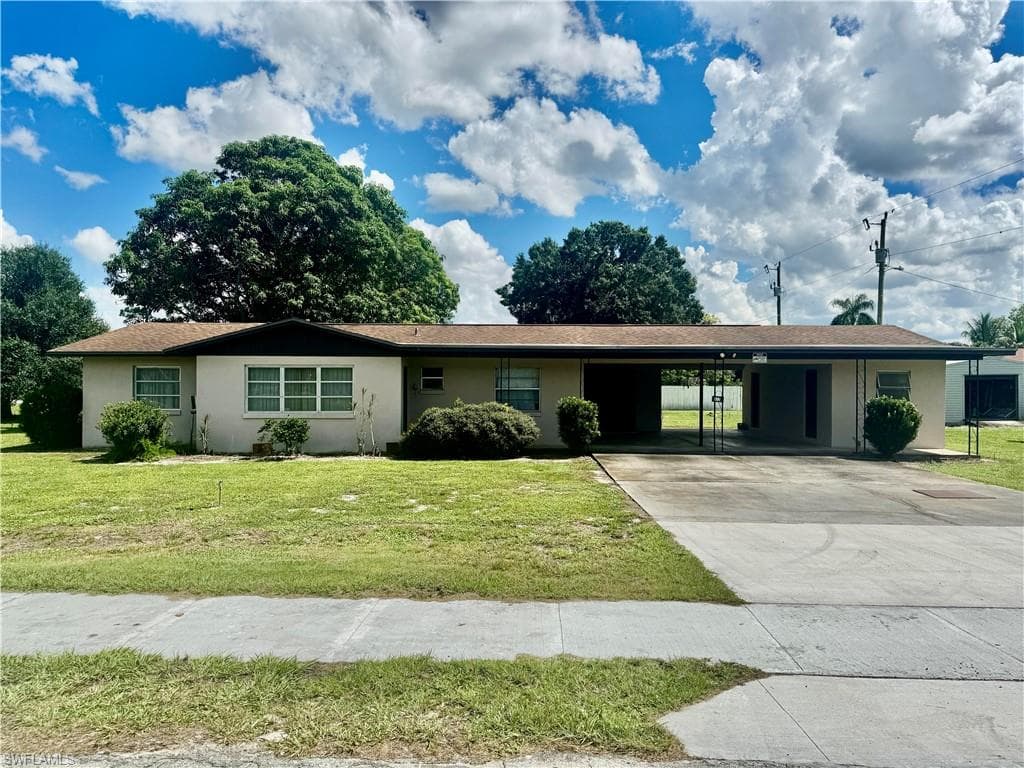 912 Okeechobee ST IMMOKALEE, FL 34142
