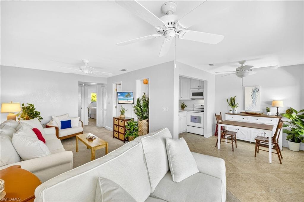 1250 Tennisplace CT B34 SANIBEL, FL 33957