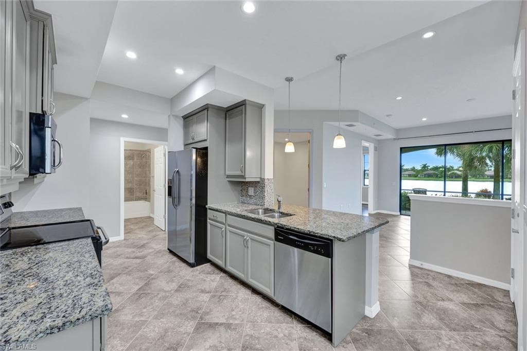 26189 Palace LN 102 BONITA SPRINGS, FL 34135