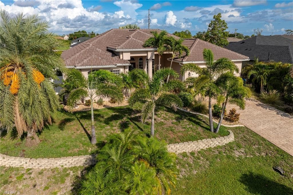 26 SW 15th PL CAPE CORAL, FL 33991
