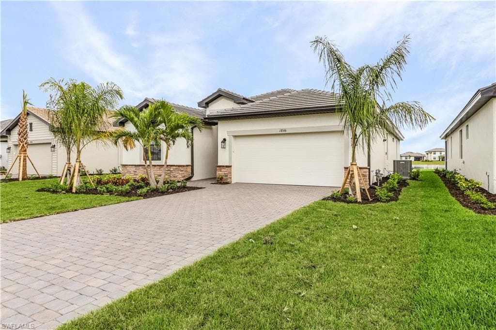 18566 Ives DR ESTERO, FL 33928