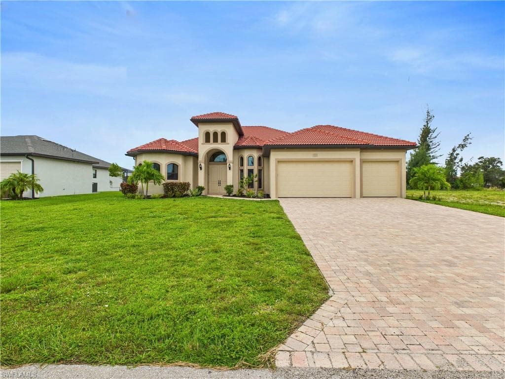 1216 SW 31st TER CAPE CORAL, FL 33914