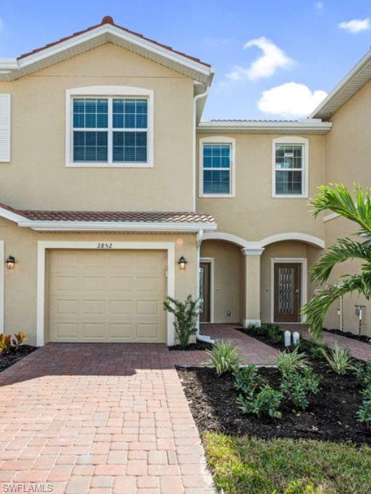 2876 CITRUS ST NAPLES, FL 34120