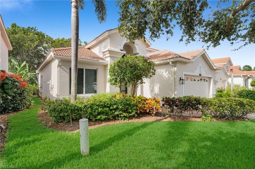 8864 VENTURA WAY NAPLES, FL 34109