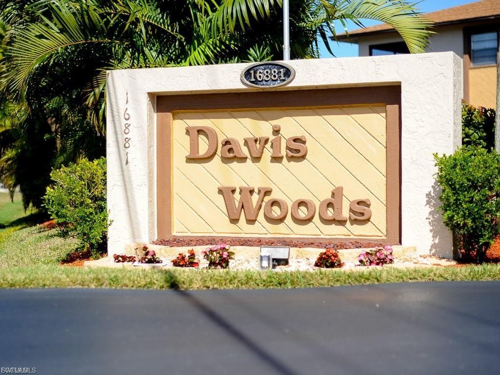16881 Davis RD 414 FORT MYERS, FL 33908