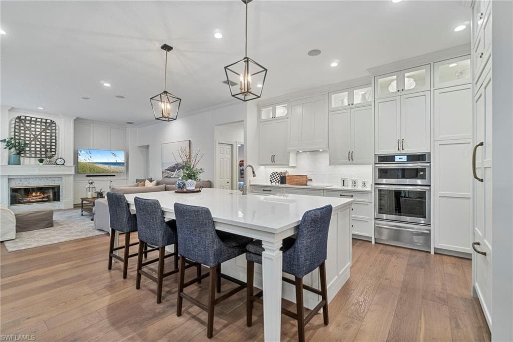 8110 Lowbank DR NAPLES, FL 34109