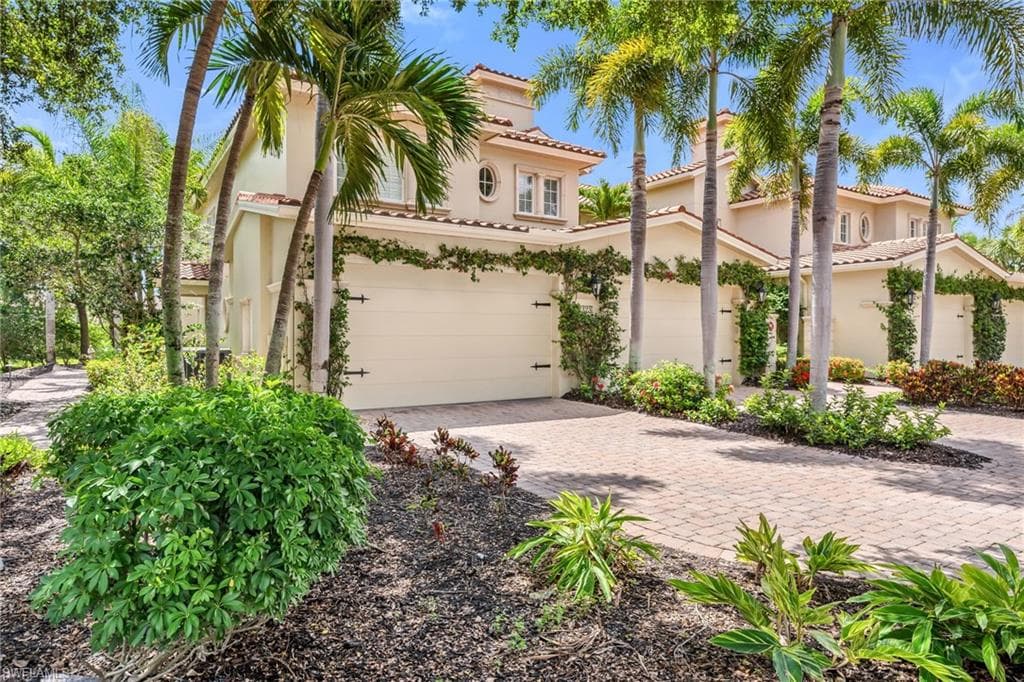 2323 Tradition WAY 101 NAPLES, FL 34105
