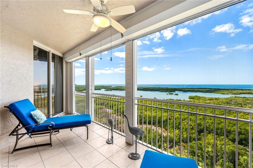1001 Arbor Lake DR 1203 NAPLES, FL 34110