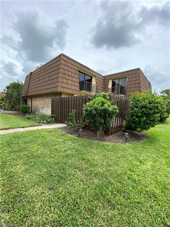 1667 Park Meadows DR 1 FORT MYERS, FL 33907