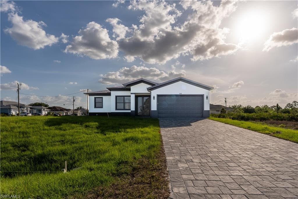 348 Pyramid AVE LEHIGH ACRES, FL 33974