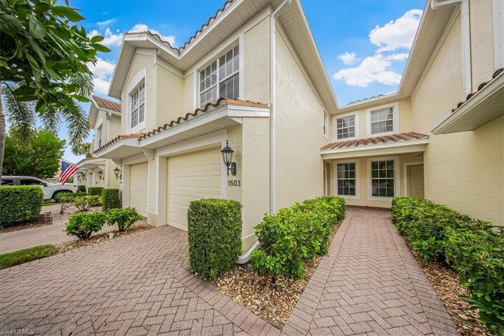 1350 Henley ST 1503 NAPLES, FL 34105