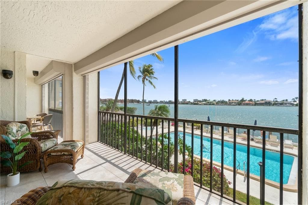 838 Elkcam CIR 208 MARCO ISLAND, FL 34145