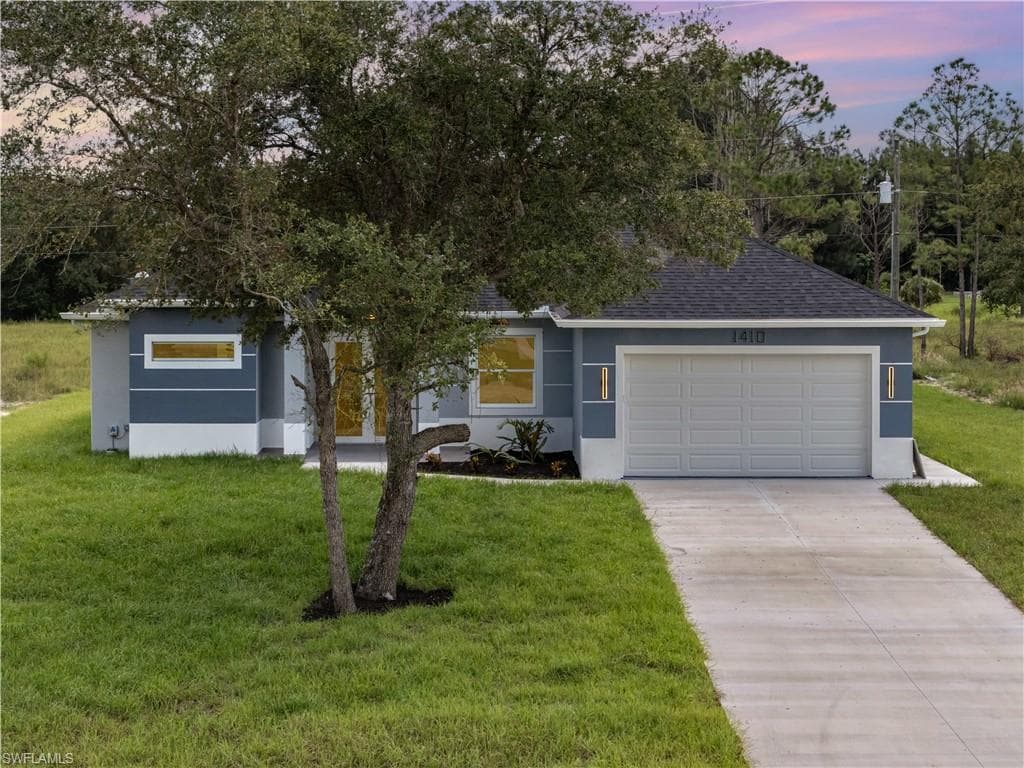 1410 Edward AVE LEHIGH ACRES, FL 33972