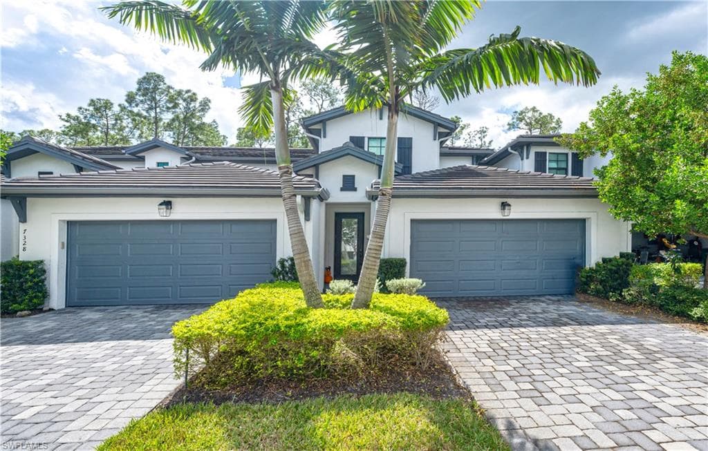 7324 Rockefeller DR NAPLES, FL 34119