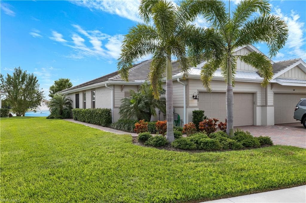 14558 Edgewater CIR NAPLES, FL 34114