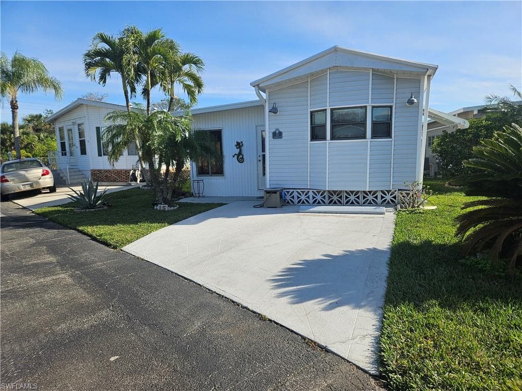15 Zircon DR 15Z NAPLES, FL 34114