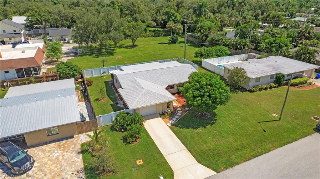 2963 Holly RD FORT MYERS, FL 33901