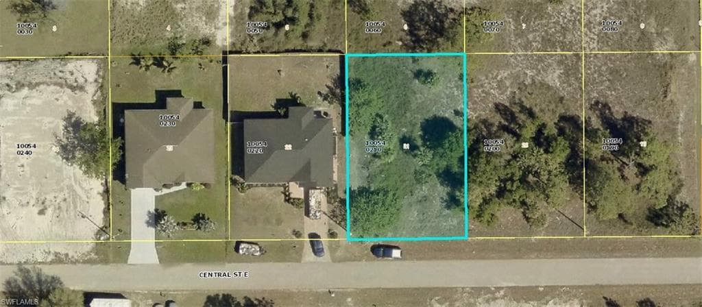 751 Central ST E LEHIGH ACRES, FL 33974